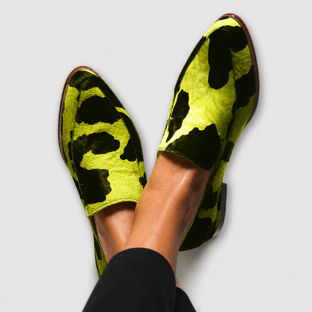 Casimira | Mocasín Estampado Vaca con Borlas