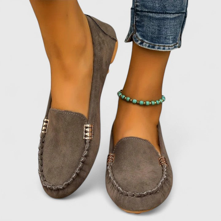 Emanuela | Mocasines Ortopédicos con Detalle Metálico