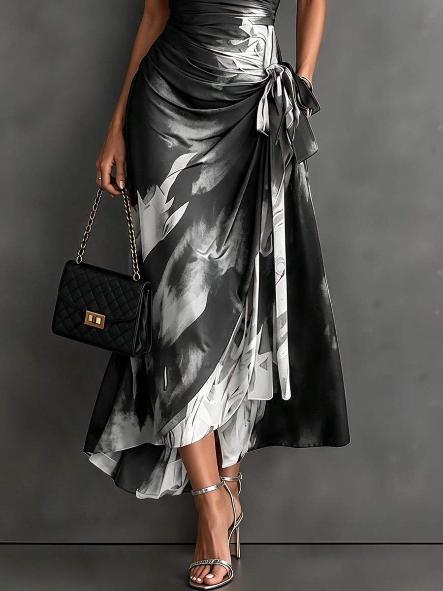 Agostina | Vestido Midi Cruzado con Estampado Abstracto en Blanco y Negro