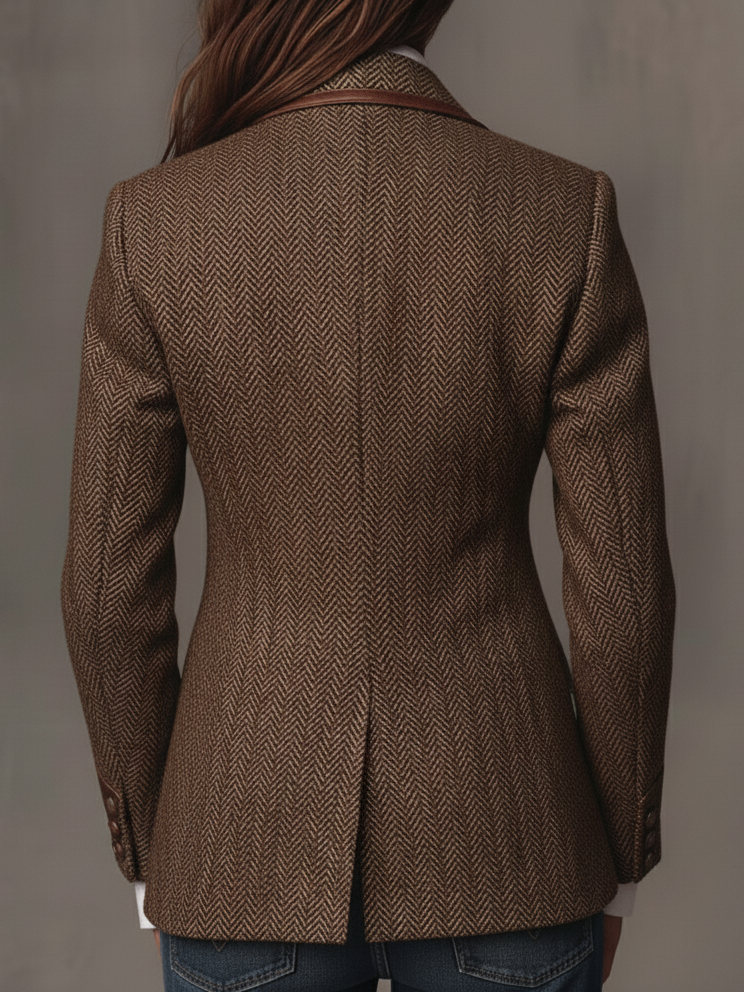 Albina | Blazer con Panel de Espiga y Ribetes en Contraste