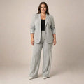 Cornelia | Conjunto Elegante de Blazer y Pantalón con Raya