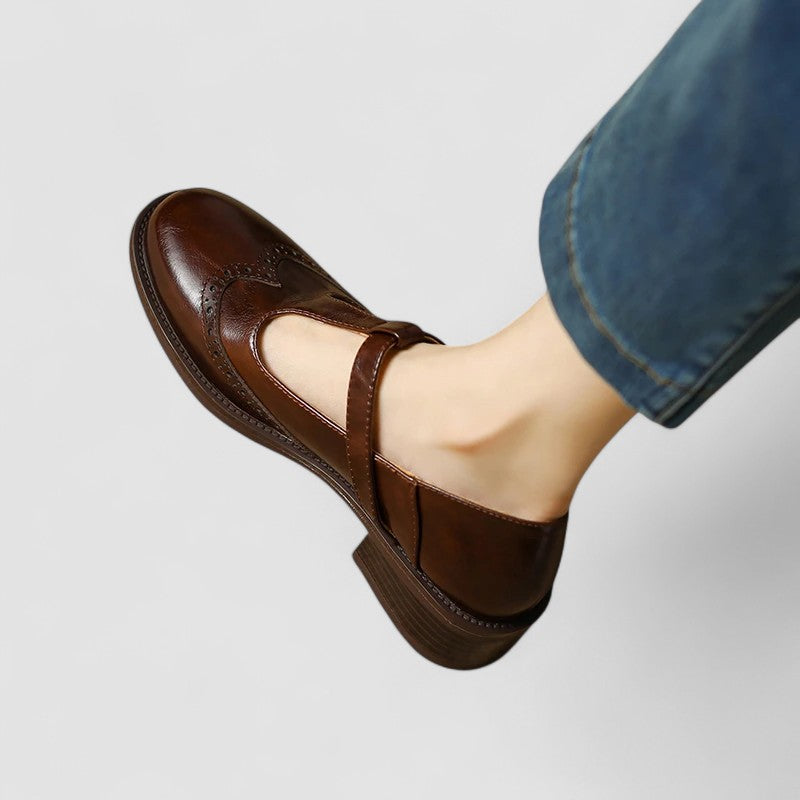 Ghita | Zapatos con Tira en T y Perforaciones Brogue