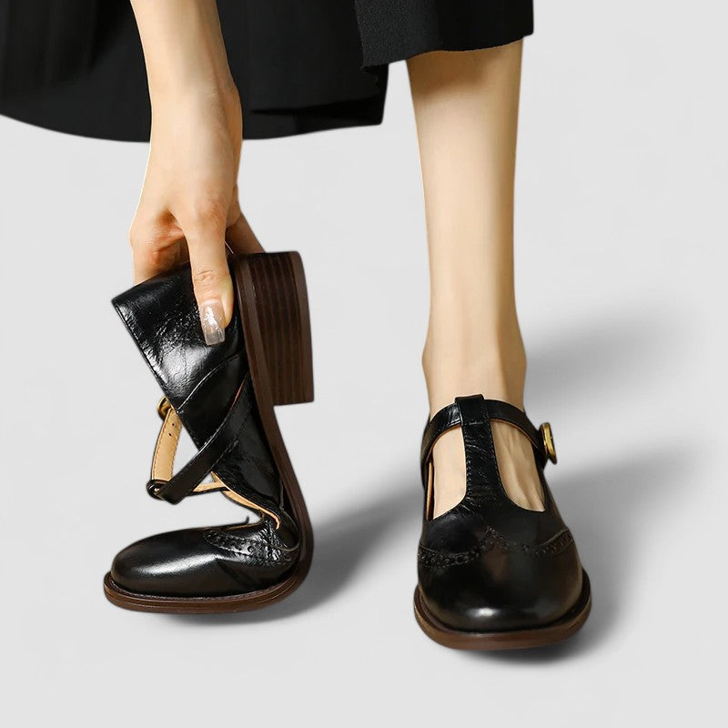 Ghita | Zapatos con Tira en T y Perforaciones Brogue