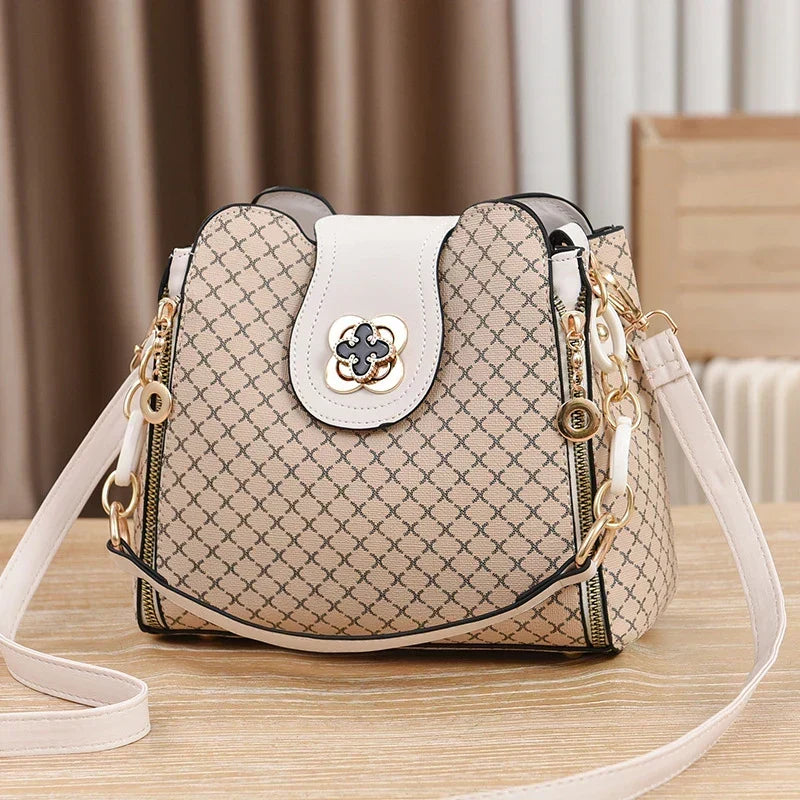 Milena | Bolso Acolchado con Detalles de Hebilla - Caqui