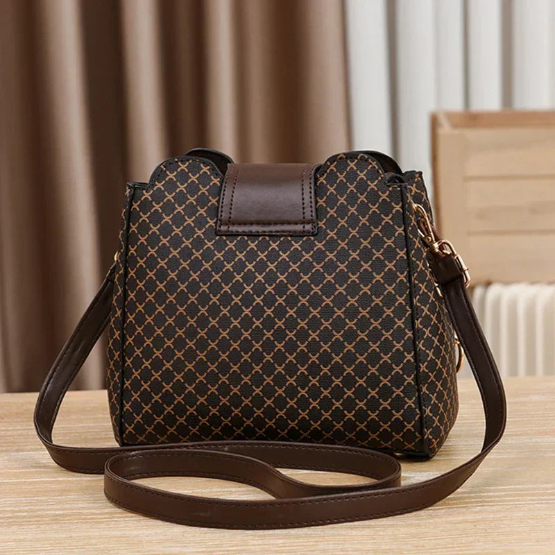 Milena | Bolso Acolchado con Detalles de Hebilla