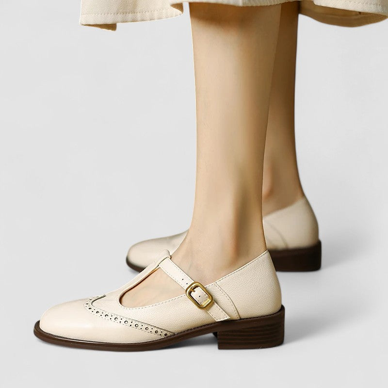 Ghita | Zapatos con Tira en T y Perforaciones Brogue