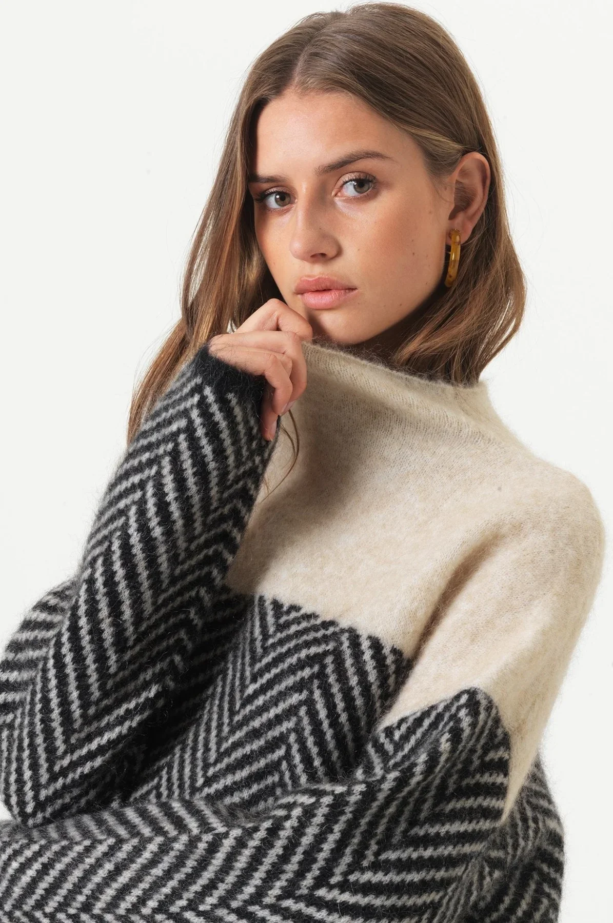 Iride | Jersey de Cuello Embudo con Chevron
