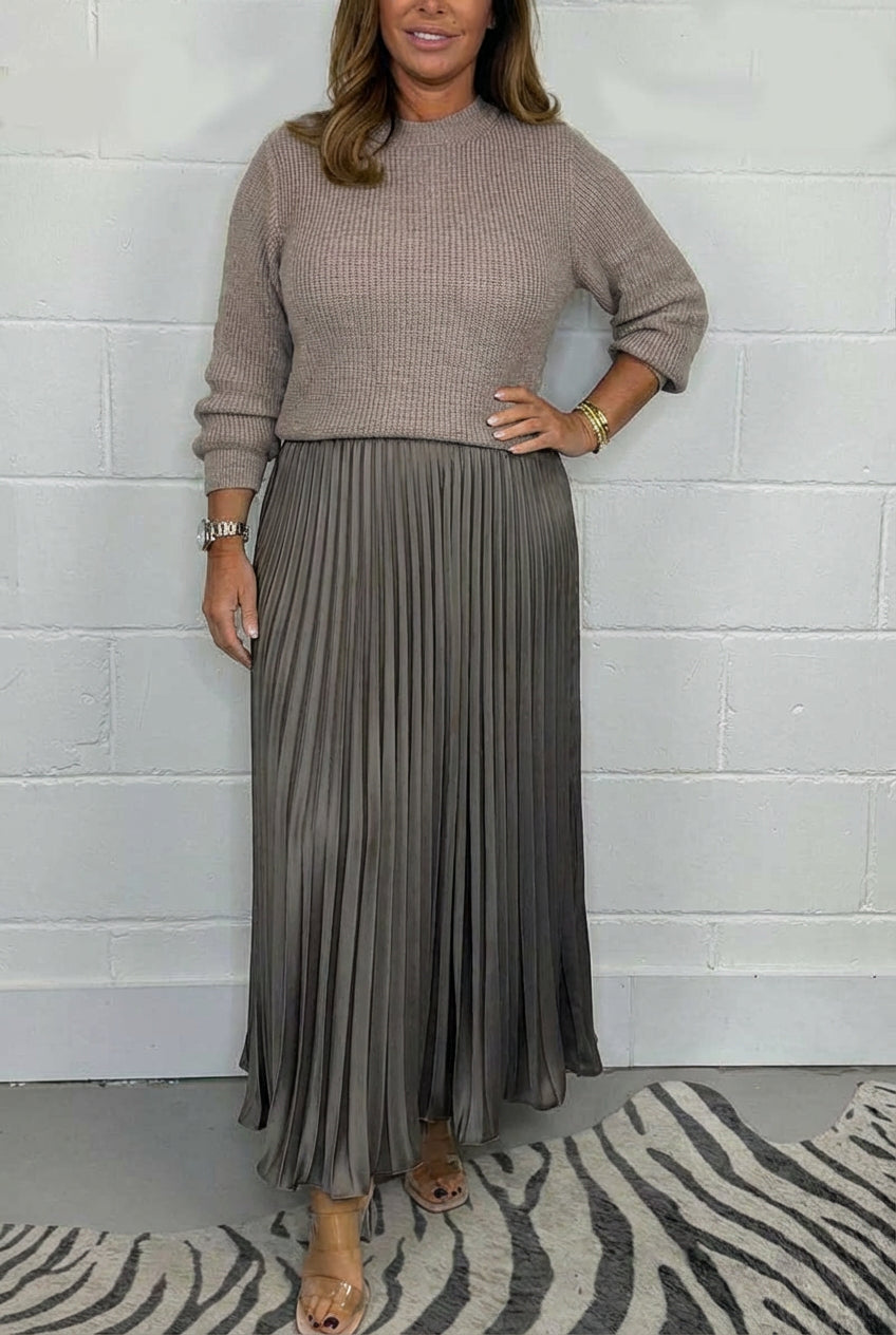 Lilla | Vestido Maxi con Jersey y Falda Plisada