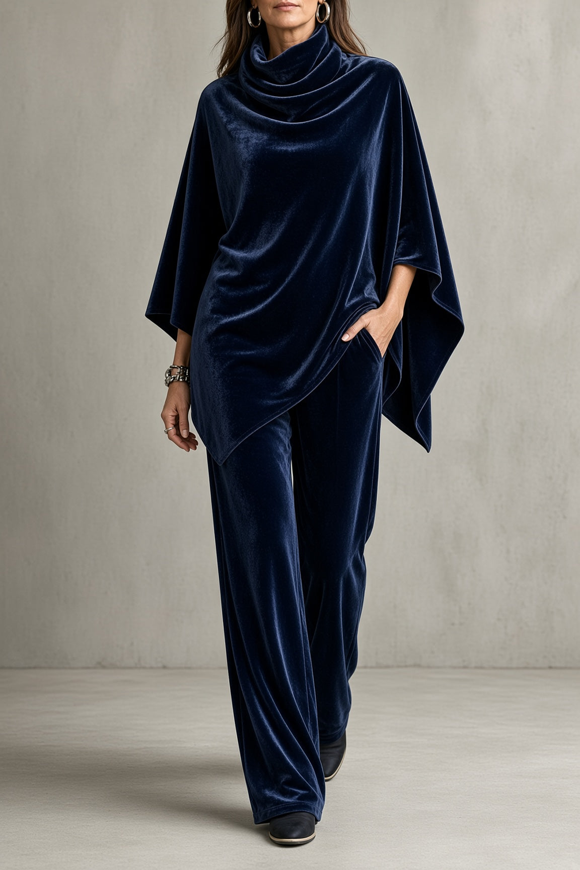 Isabella | Conjunto de Terciopelo con Poncho Drapeado y Pantalón de Pierna Ancha - Azul
