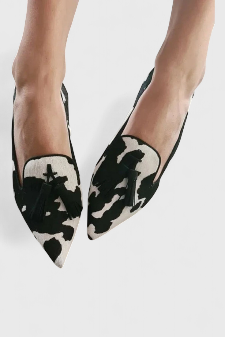 Fermina Loafers Elegantes con Punta Afilada y Diseño Bicolor
