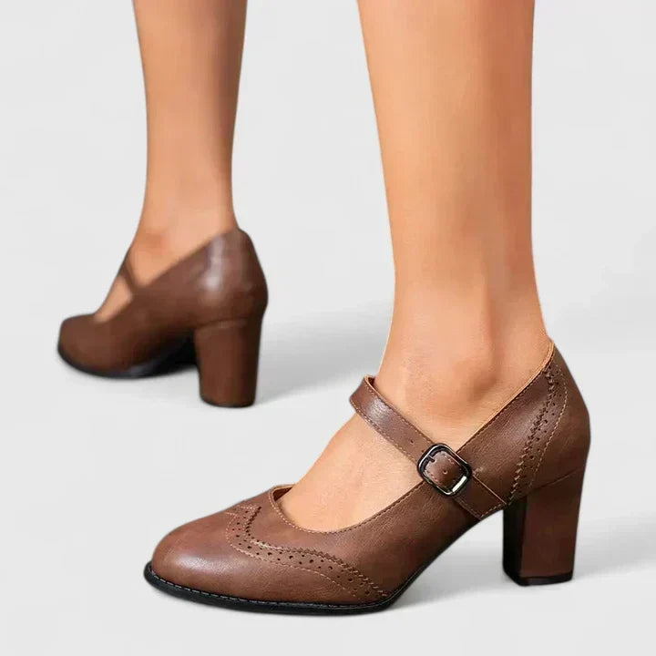 Brigitta | Mary Janes con Tacón Ancho Bajo