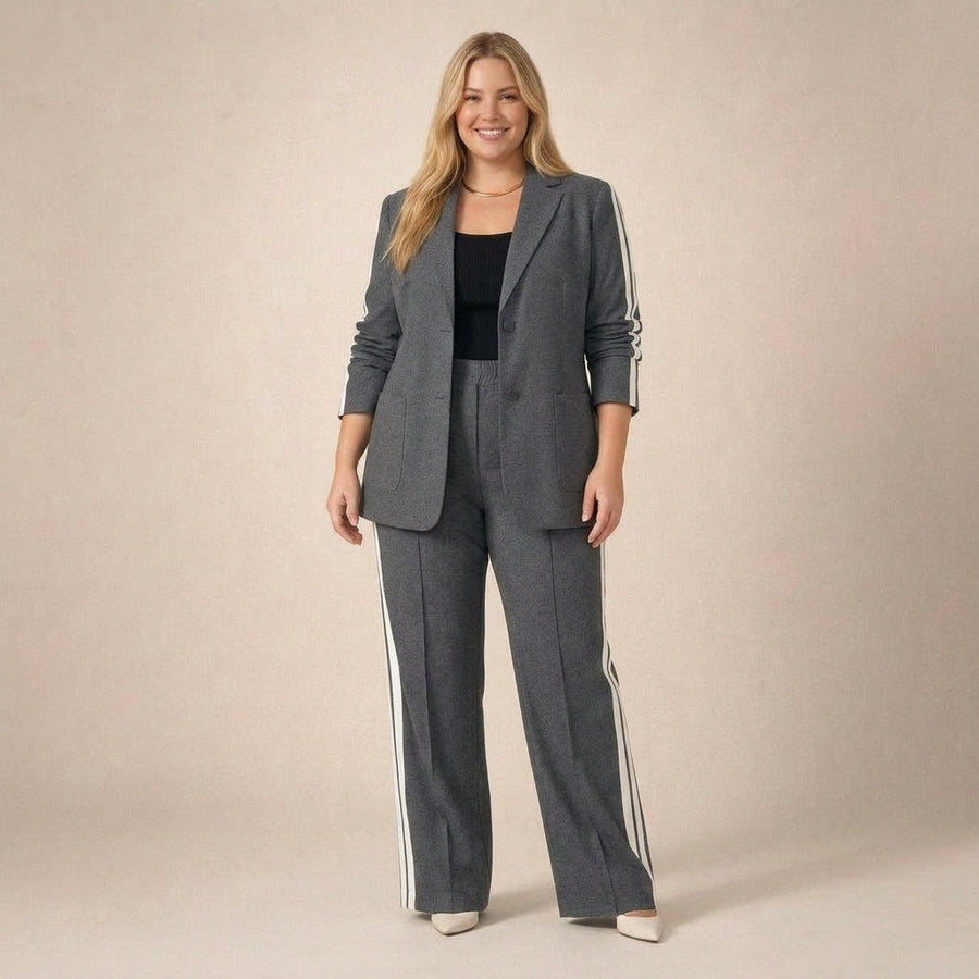 Cornelia | Conjunto Elegante de Blazer y Pantalón con Raya